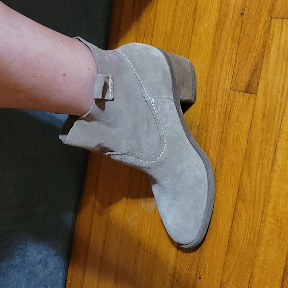 Tan short suede boots